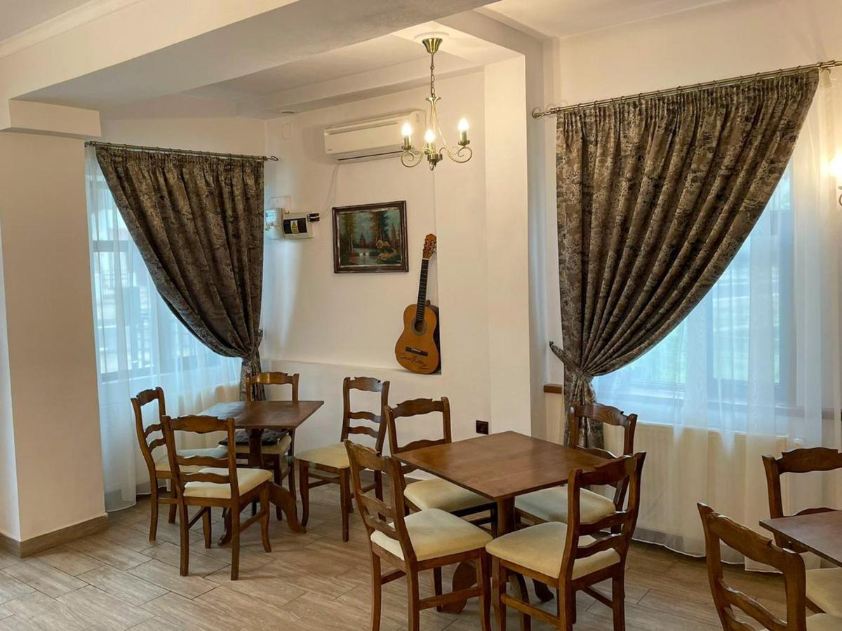 Pensiunea Casa Rica Călimăneşti Exterior foto